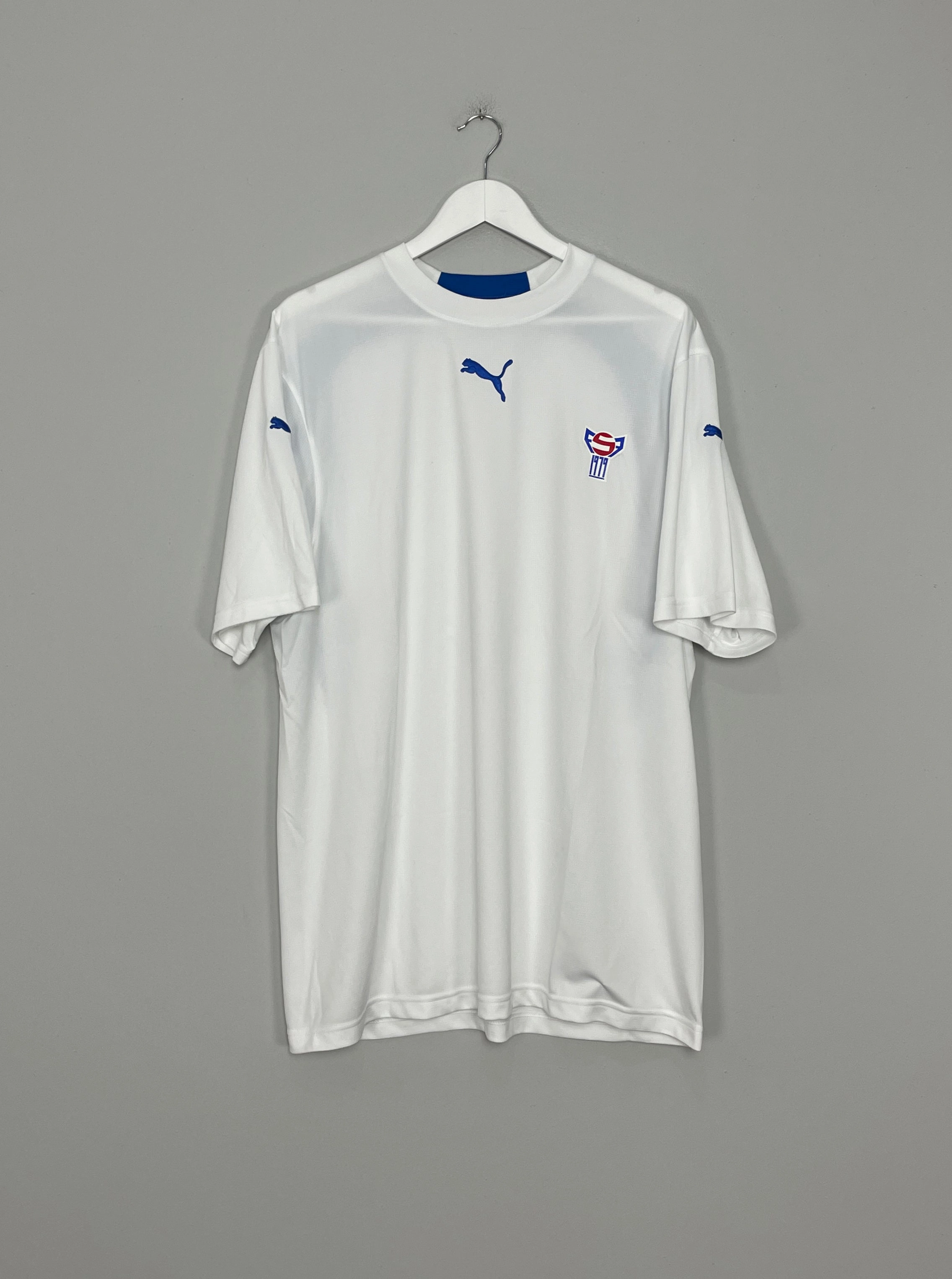 Hybrid Ply Construction Butter Soft Touch 2010/11 FAROE ISLANDS HOME SHIRT (L) PUMA