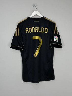 Precision Cut Wind Resistant Outer Layer 2011/12 REAL MADRID RONALDO #7 AWAY SHIRT (M) ADIDAS
