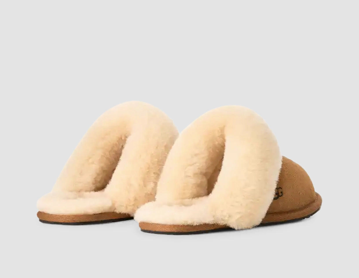 UGG Women's Scuffette II / Chestnut Travel Light Soft Edge