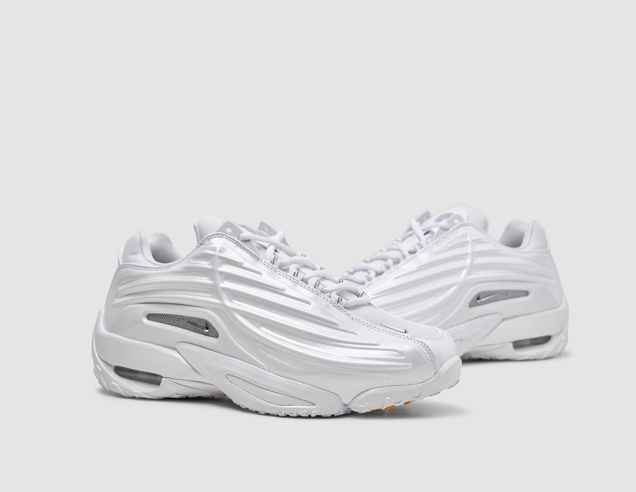 Gusseted Tongue Ultra Bounce Foam Core Nike NOCTA Hot Step 2 White / Chrome - University Gold