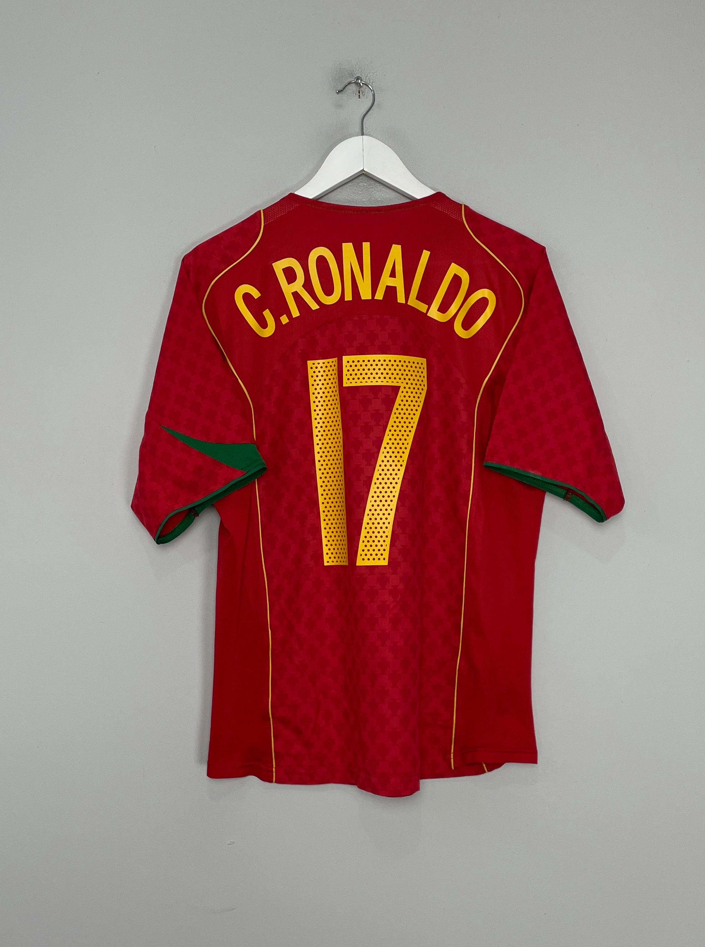 Active Hours Sustainable Dye Process 2004/06 PORTUGAL C.RONALDO #17 HOME SHIRT (M) NIKE