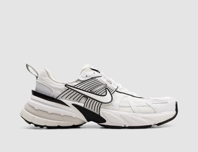 SoftMaterial Bold colors Nike Women's V2K Run White / White - Platinum Tint