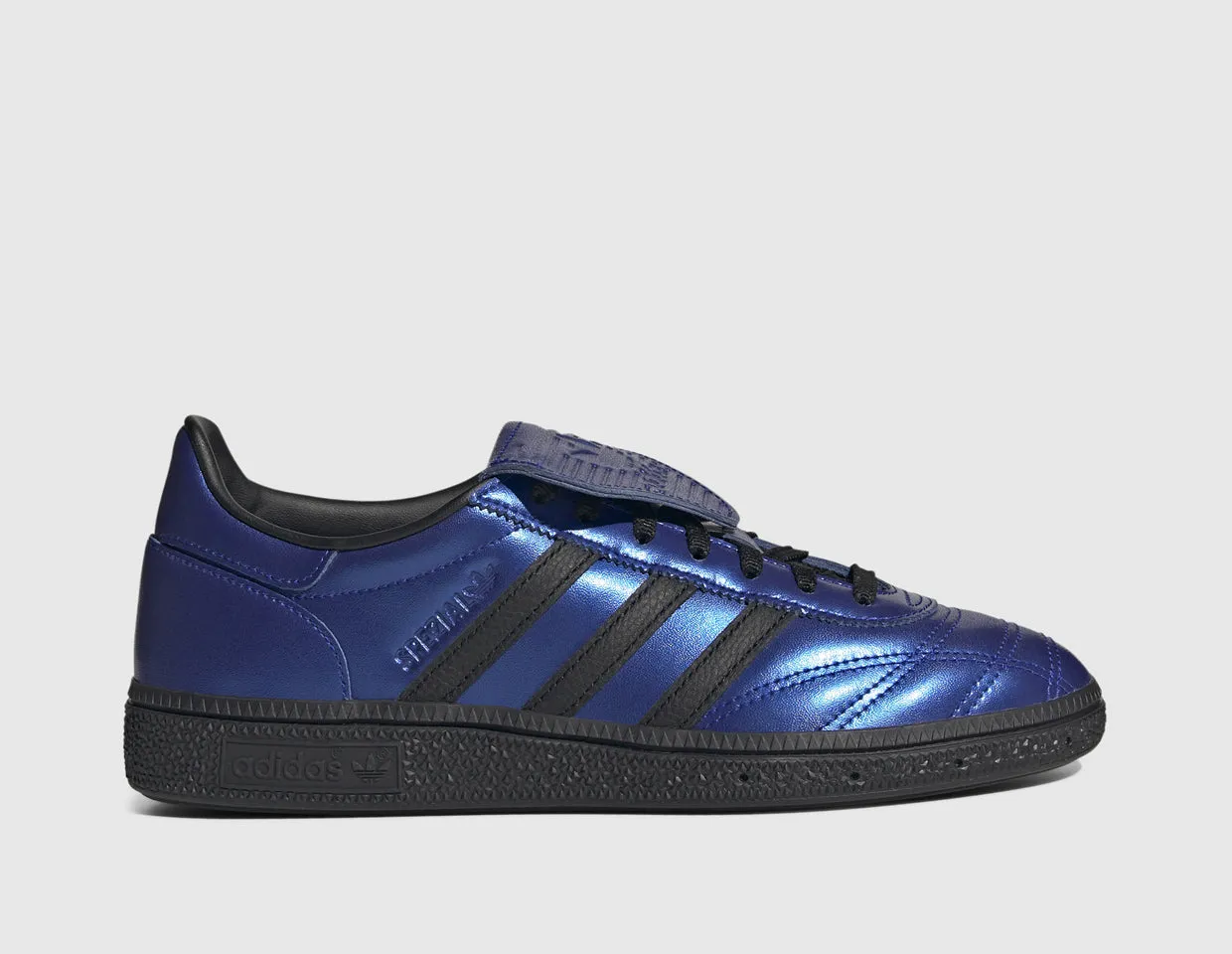 solo - run Ultra Soft Collar Padding adidas Originals Women's Handball Spezial Blue / Core Black