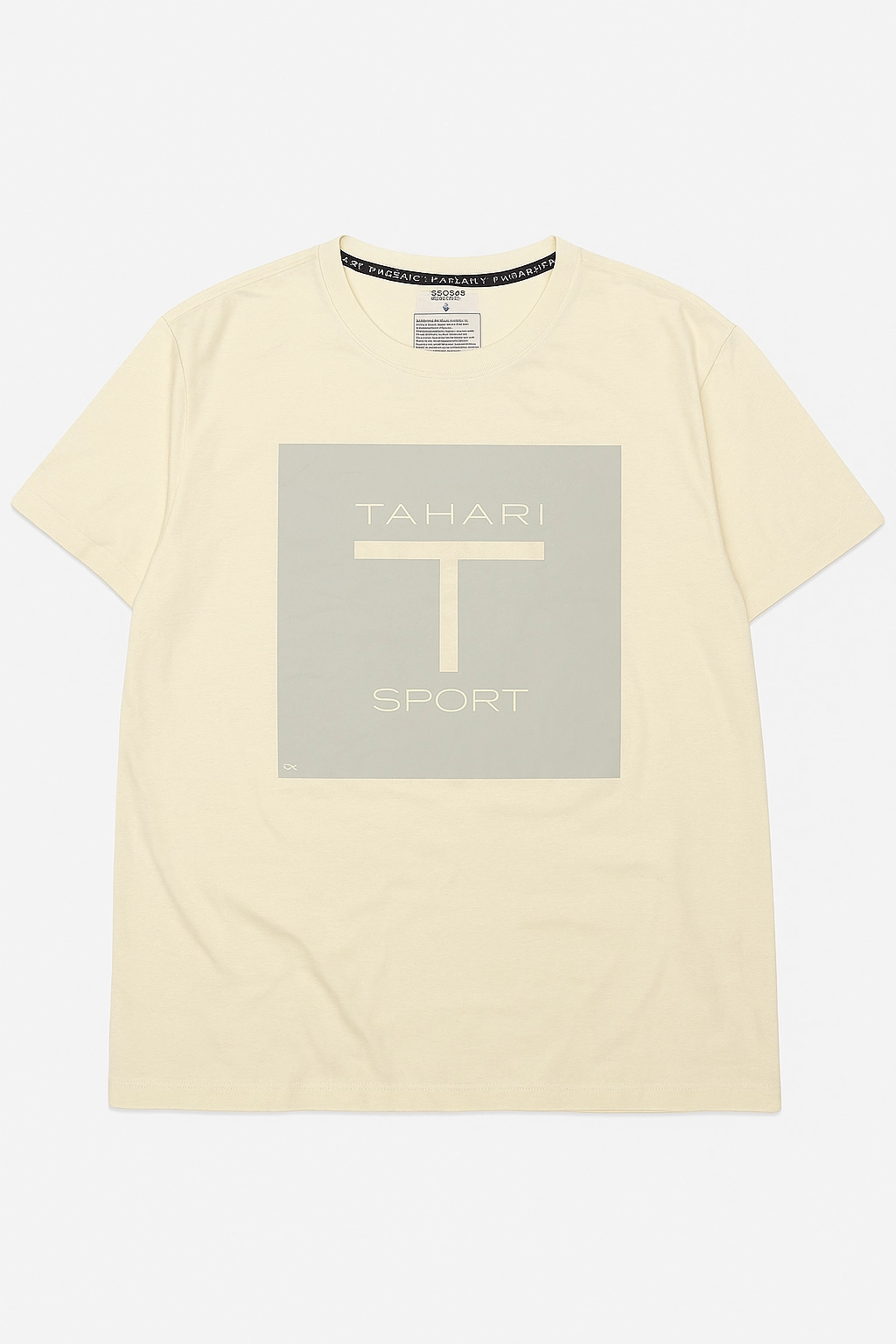 Tahari Italian Men T shirt NonRestrictive Cut