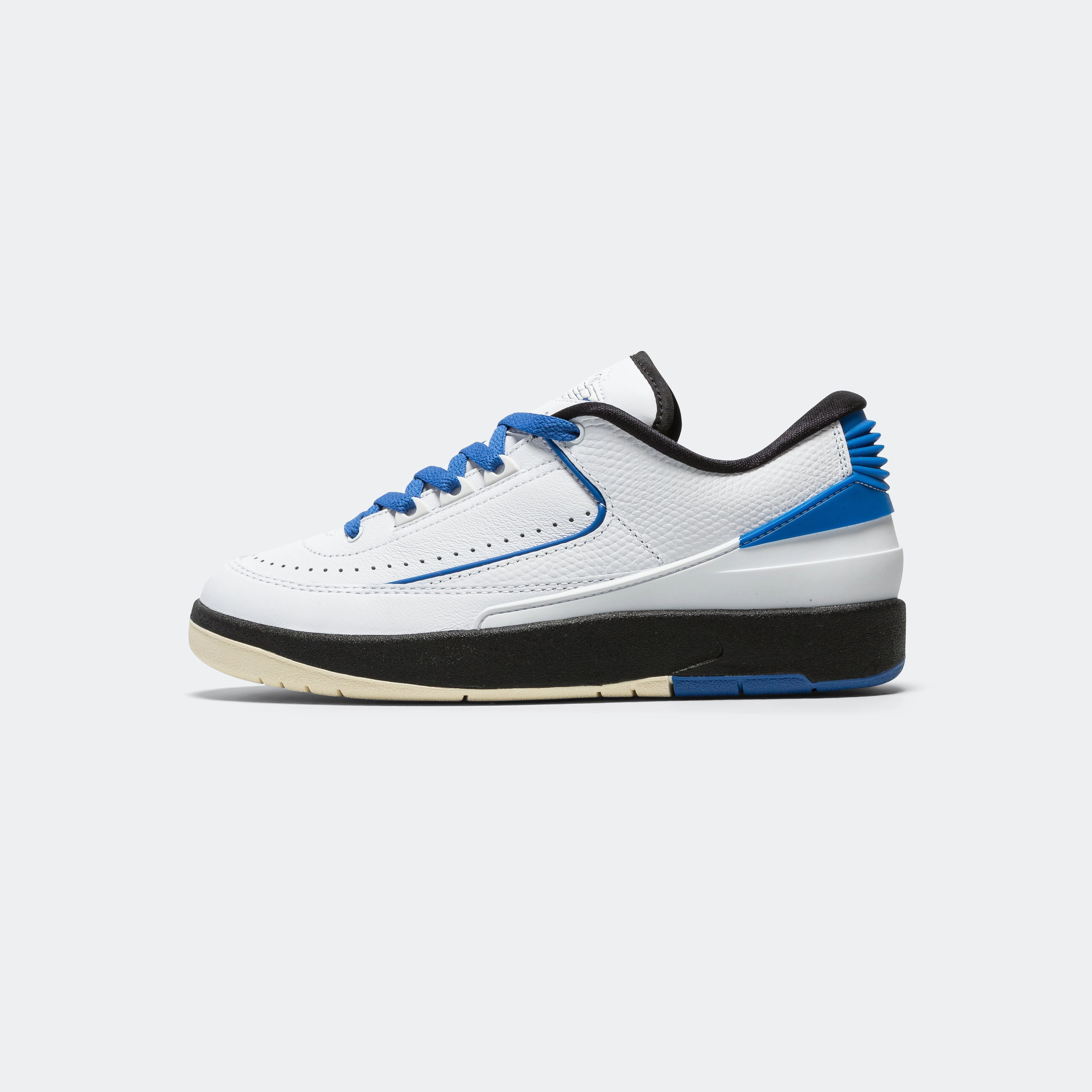 Reinforced Womens Air Jordan 2 Retro Low - White/Varsity Royal-Black-Muslin