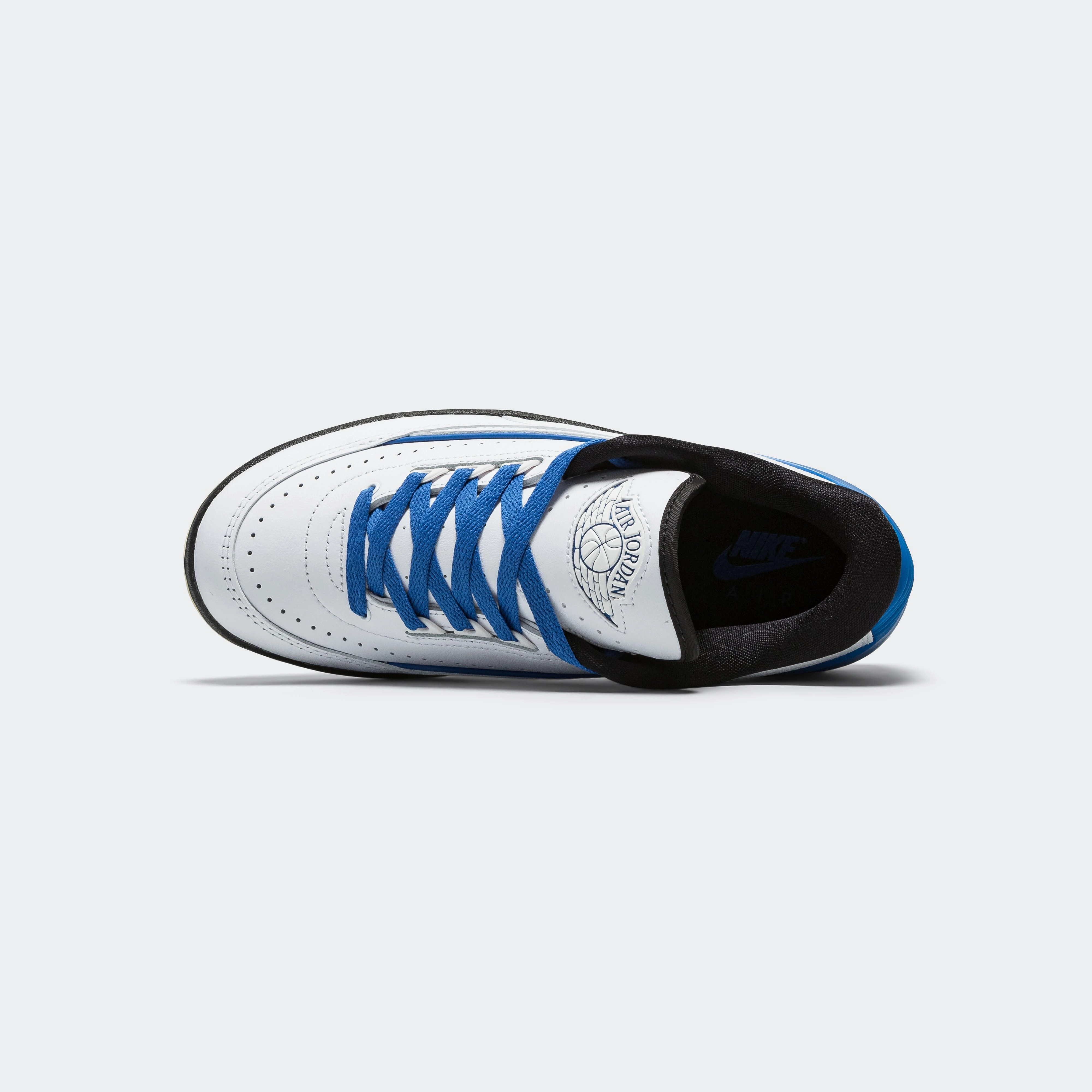 Womens Air Jordan 2 Retro Low - White/Varsity Royal-Black-Muslin Balanced Curve