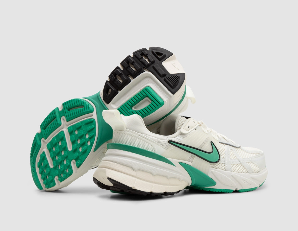 Stable base High Rebound Midsole Nike Women's V2K Run Sail / Stadium Green - Pale Ivory