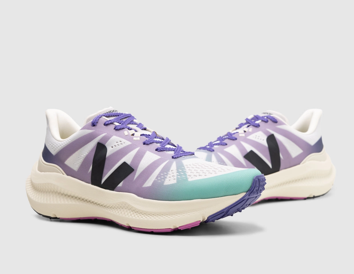 Neutral Motion Style Runner VEJA Women's Condor 3 Light Grey / Black - Gradient