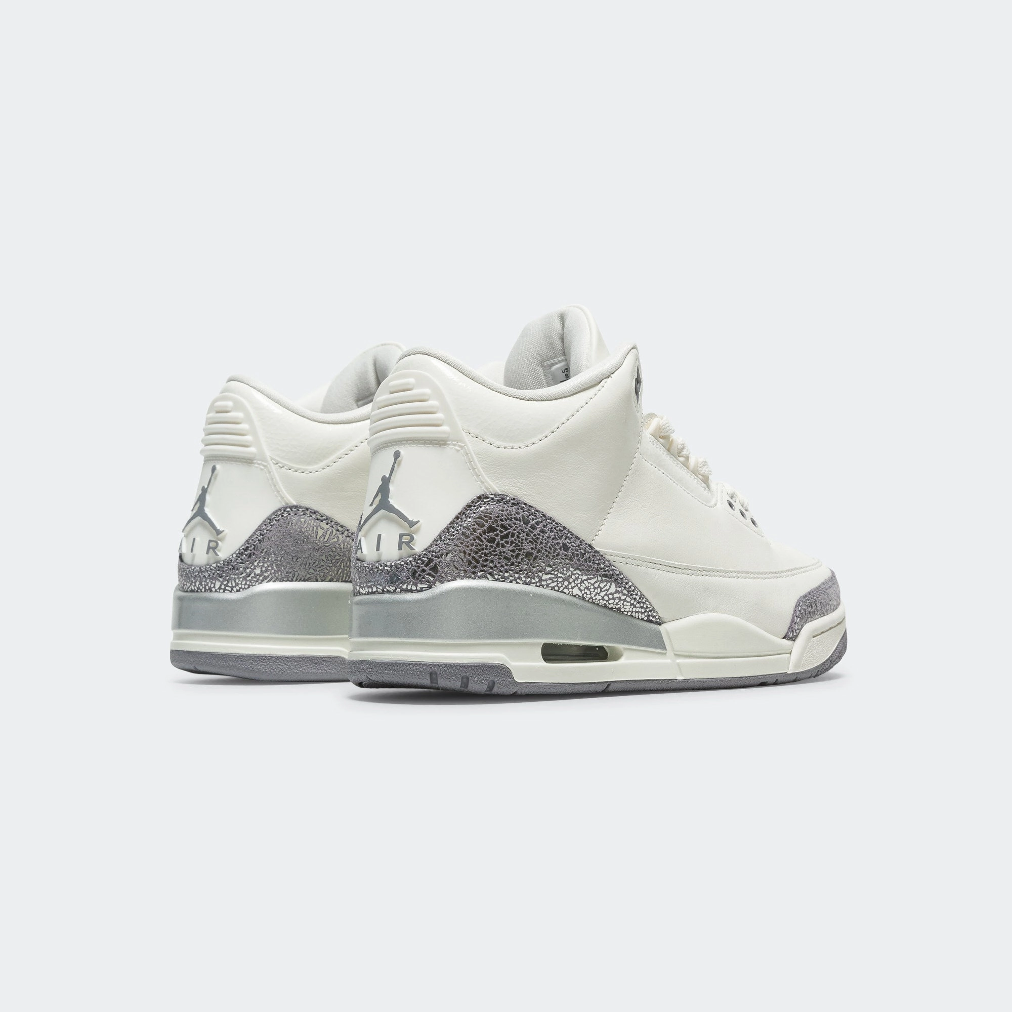 Flexible Build Womens Air Jordan 3 - Sail/Cement Grey-Metallic Silver