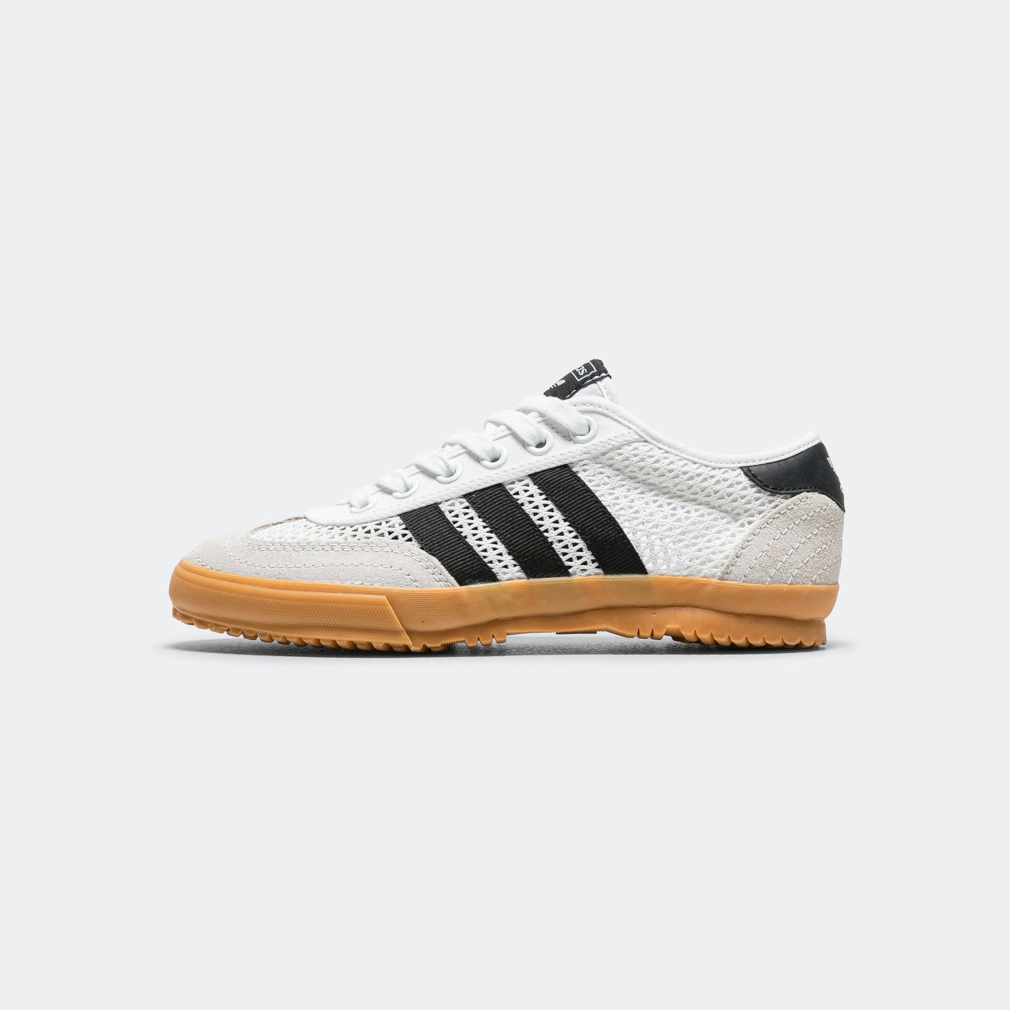 Womens Tischtennis - Footwear White/Core Black-Gum Ethical Manufacturing