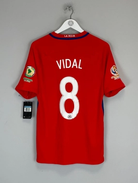 2016/17 CHILE VIDAL #8 *BNWT* HOME SHIRT (M) NIKE Non Chafe Stitching